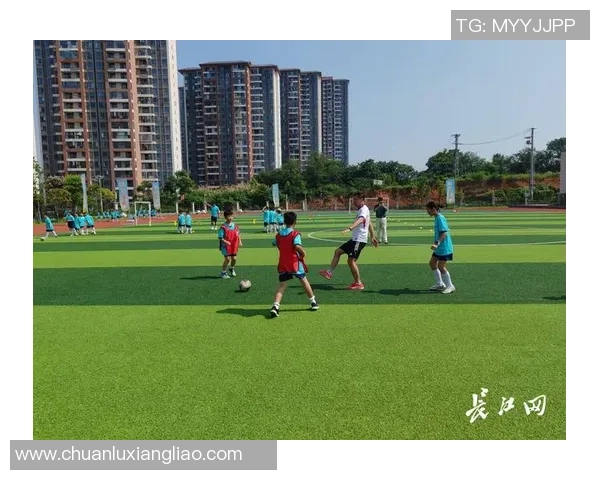 香港足球明星队黄石携手青少年培养足球人才助力本地体育发展 香港足球明星队黄石携手青少年培养足球人才助力本地体育发展